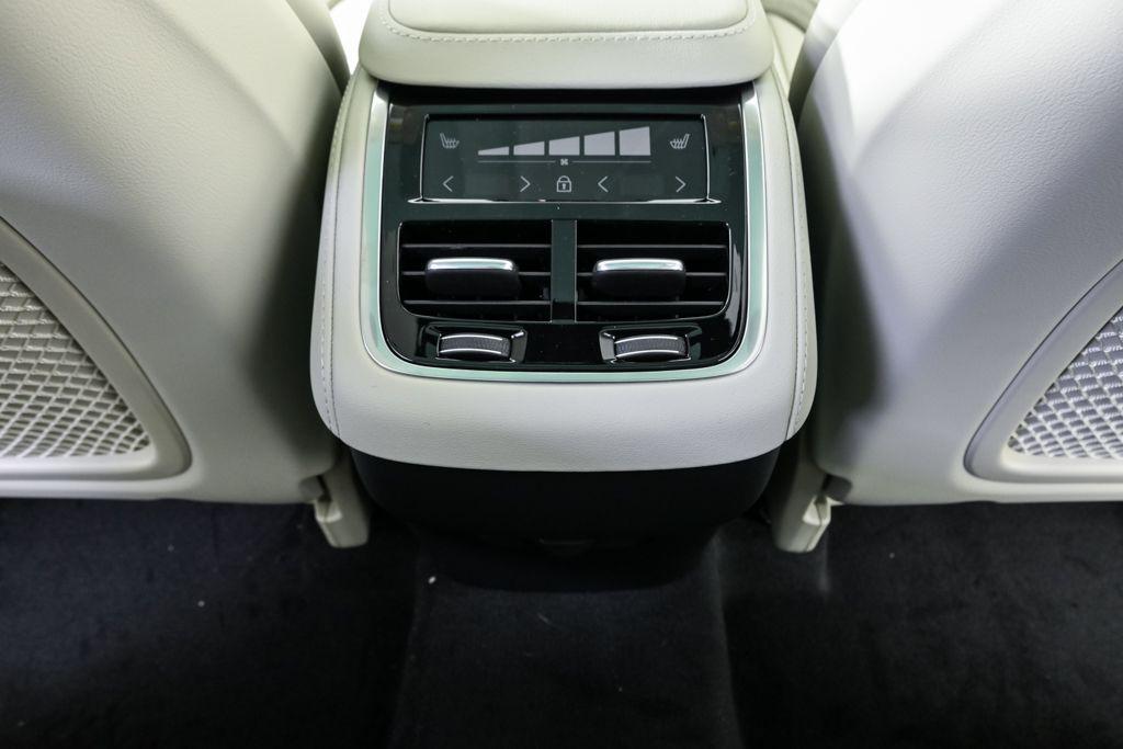 new 2026 Volvo XC90 car, priced at $75,155