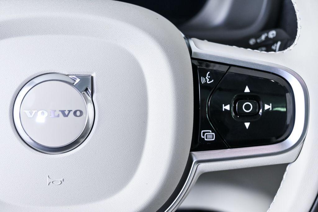 new 2026 Volvo XC90 car, priced at $75,155