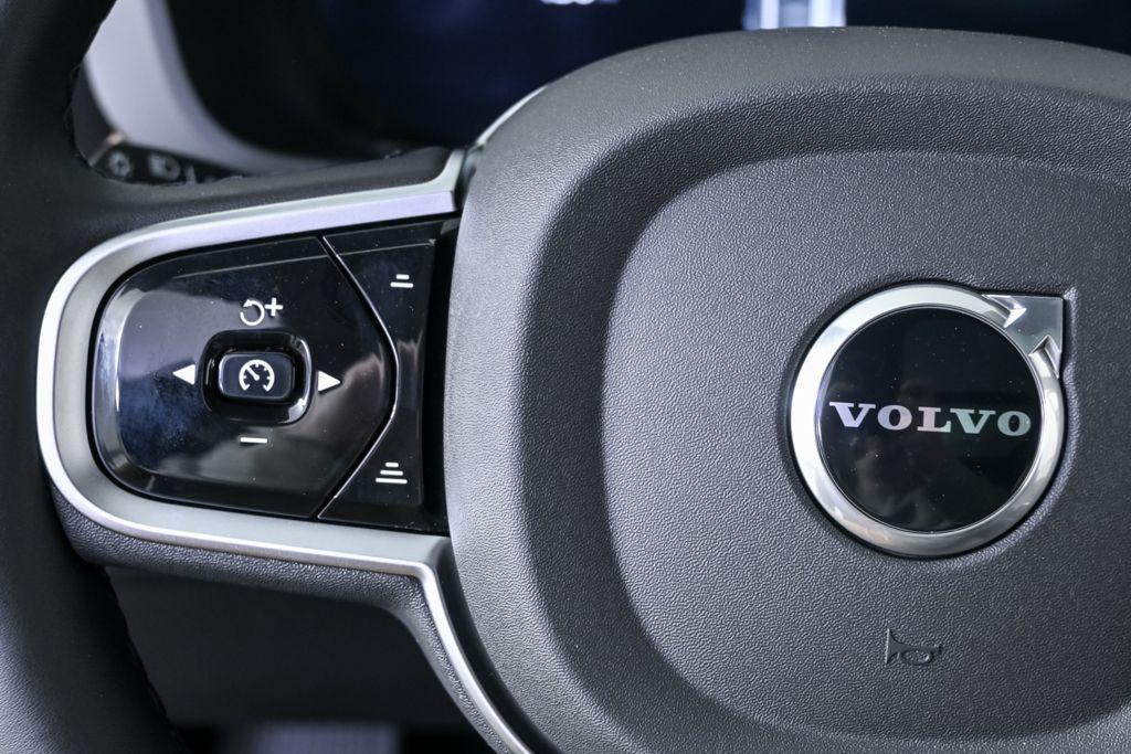 new 2026 Volvo XC60 car, priced at $57,985