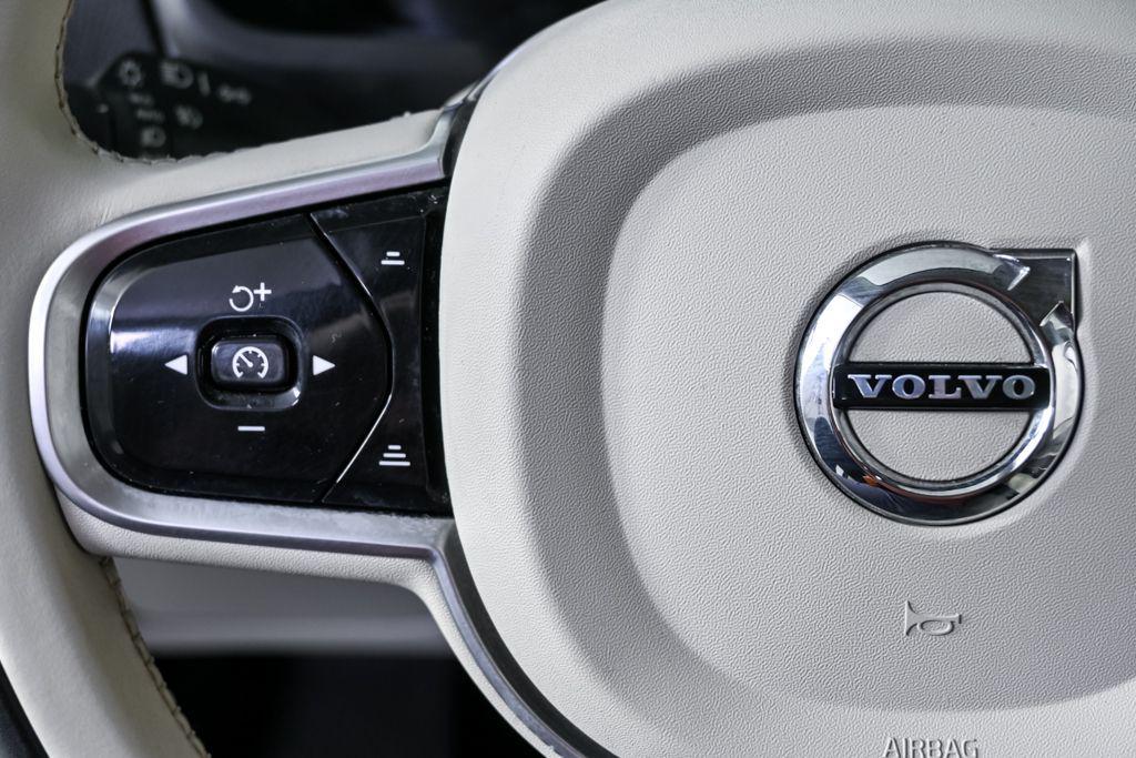 used 2022 Volvo XC90 car, priced at $34,502