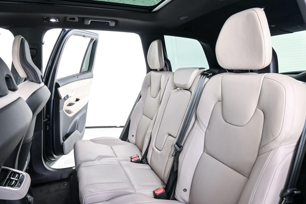 new 2026 Volvo XC90 Plug-In Hybrid car, priced at $85,625