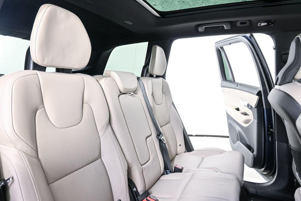 new 2026 Volvo XC90 Plug-In Hybrid car, priced at $85,625