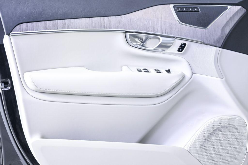 used 2023 Volvo XC90 car, priced at $41,686