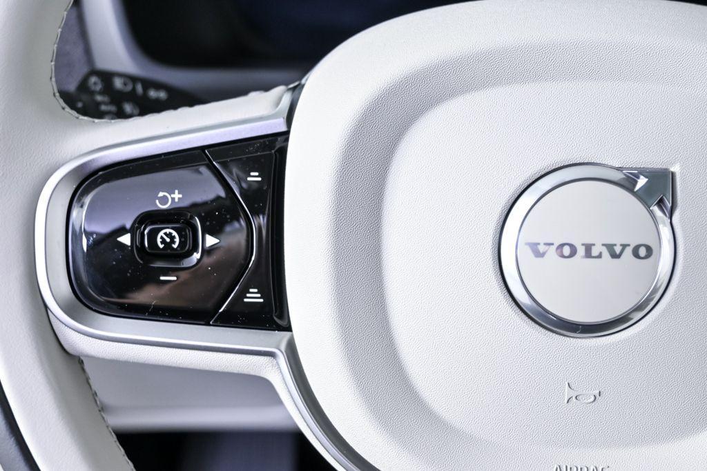 new 2026 Volvo XC90 car, priced at $78,470