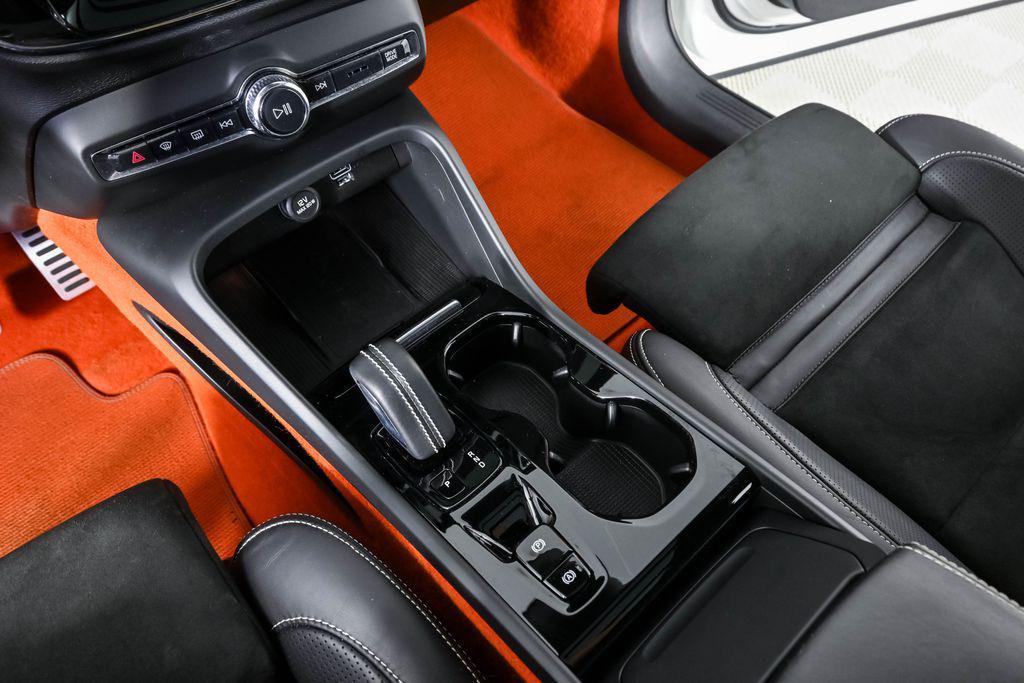 used 2020 Volvo XC40 car, priced at $24,443