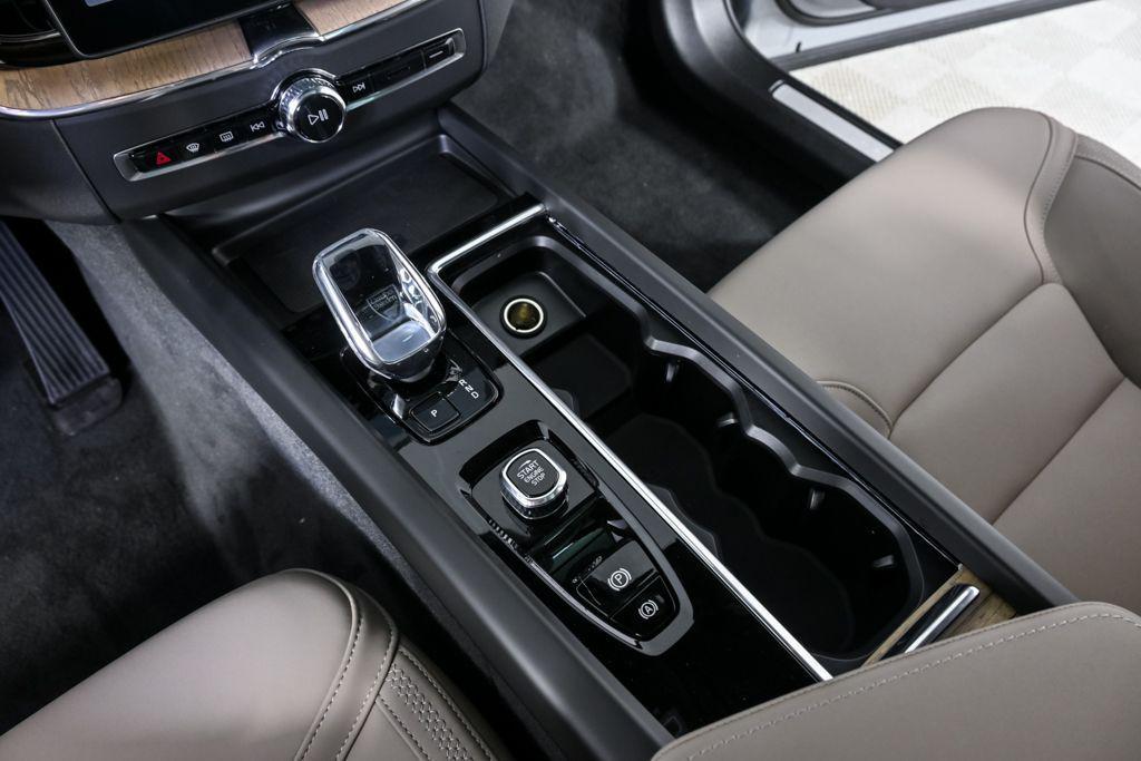 new 2026 Volvo XC60 car, priced at $57,985