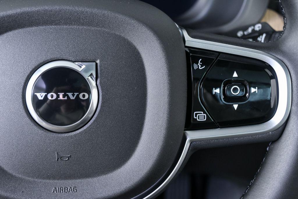 new 2026 Volvo XC60 car, priced at $57,985
