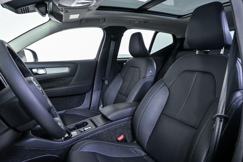 used 2025 Volvo XC40 car, priced at $30,857