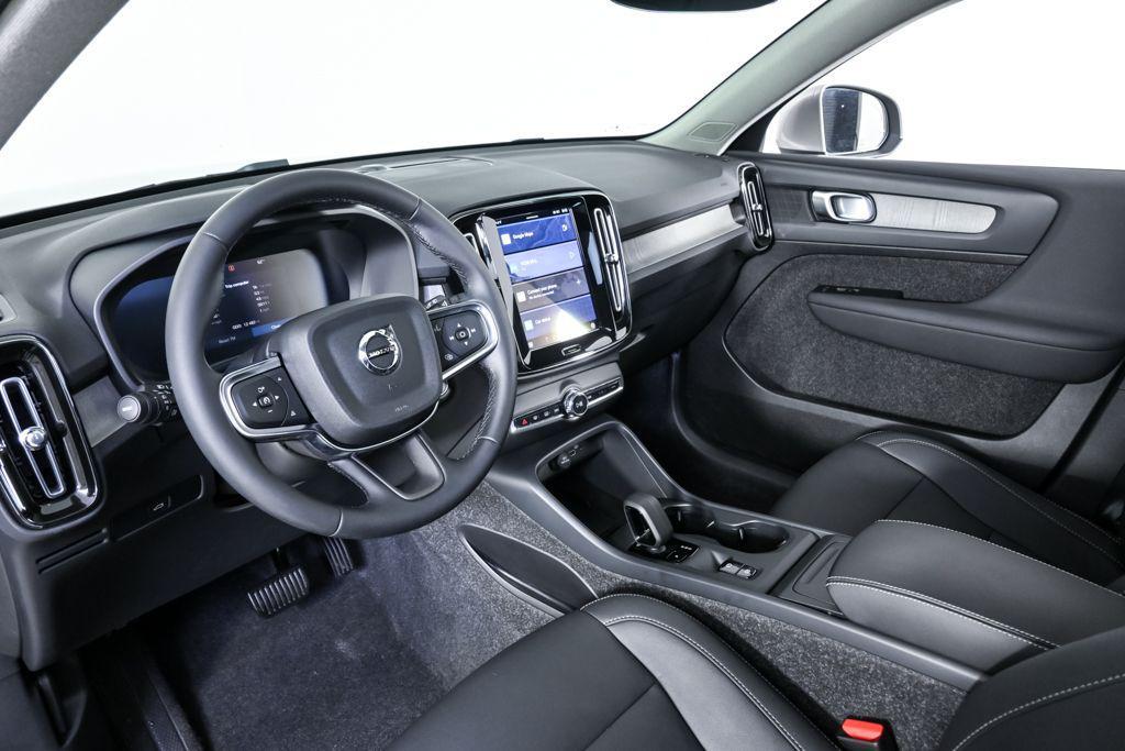 used 2025 Volvo XC40 car, priced at $30,857