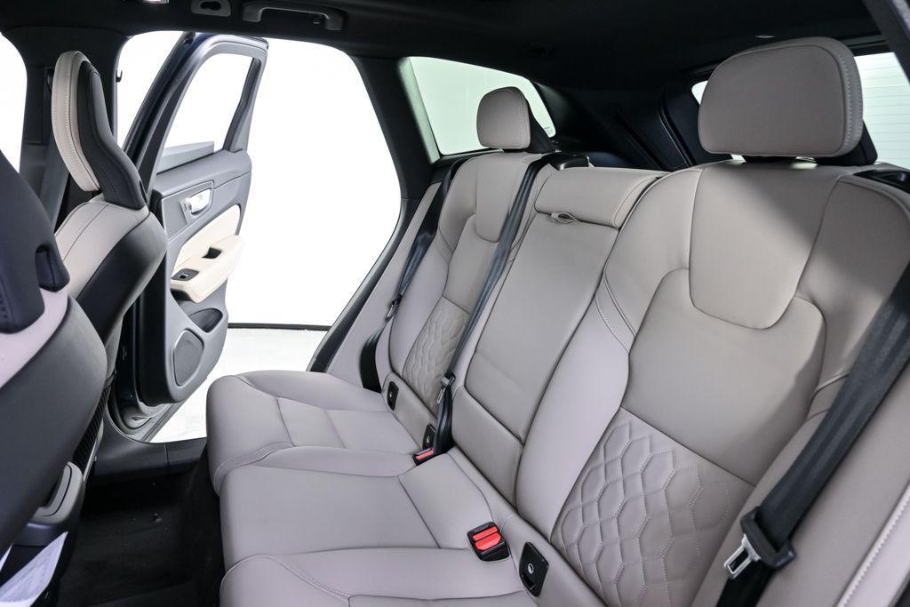 new 2026 Volvo XC60 car, priced at $57,985