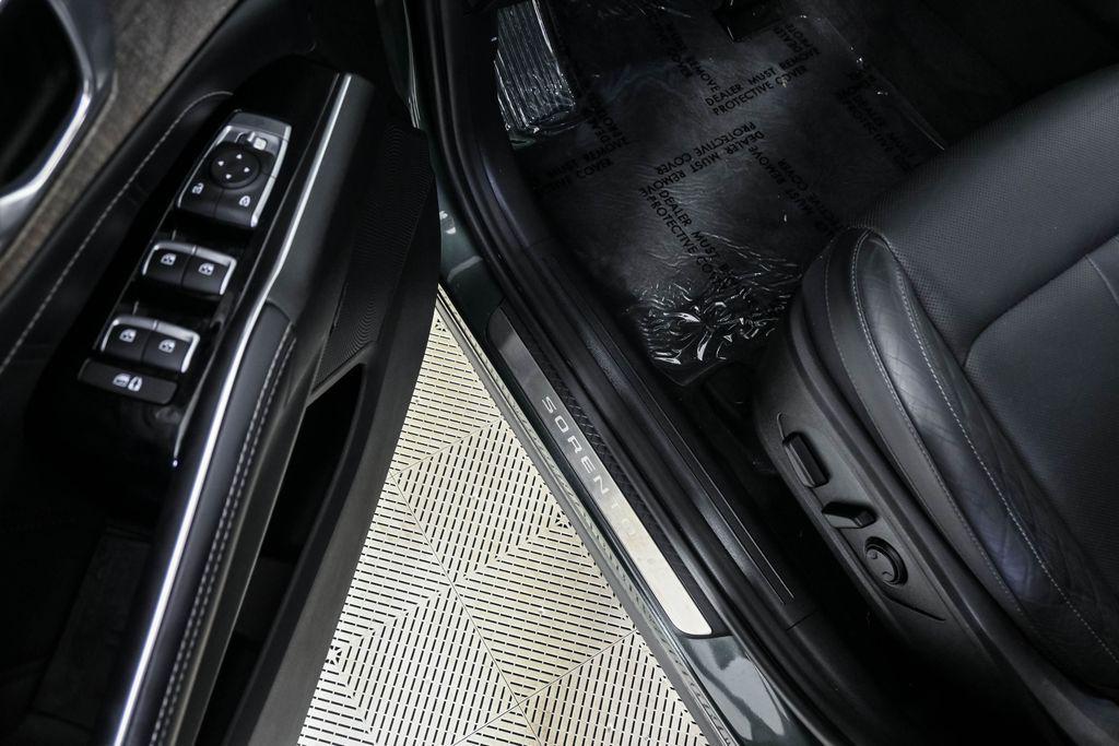 used 2021 Kia Sorento car, priced at $22,422
