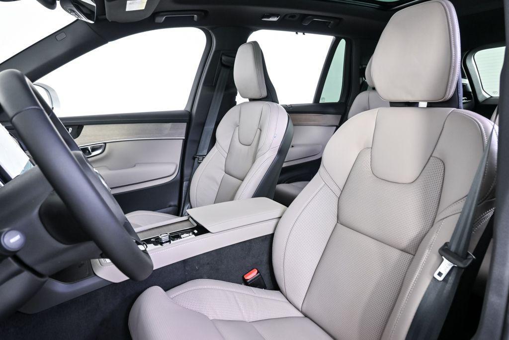 new 2026 Volvo XC90 car, priced at $71,955