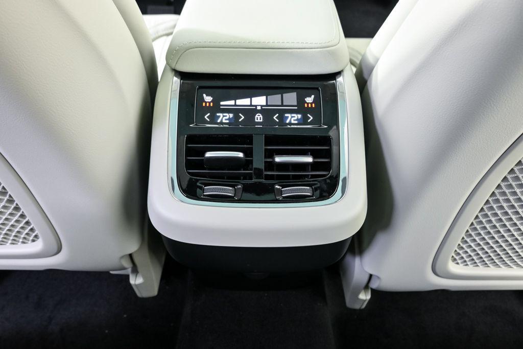 new 2026 Volvo XC60 car, priced at $63,935