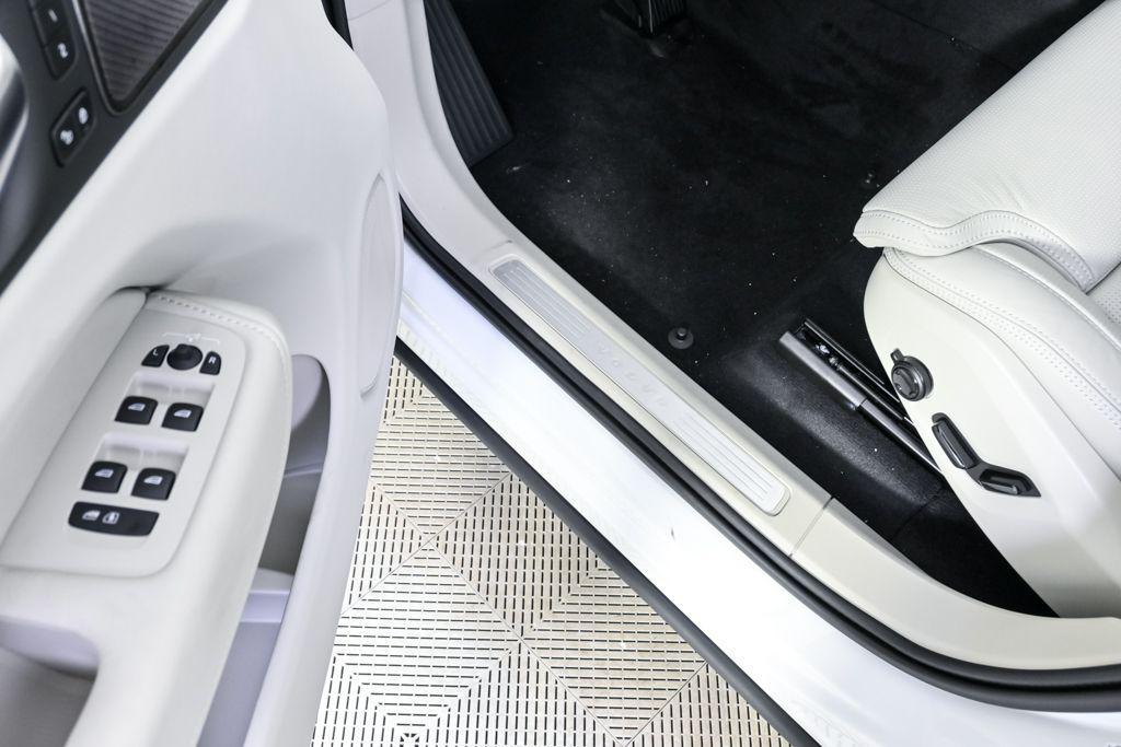 new 2026 Volvo XC60 car, priced at $63,935