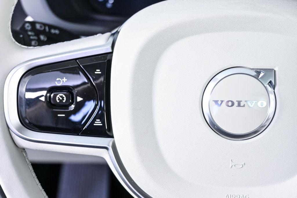 new 2026 Volvo XC60 car, priced at $63,935