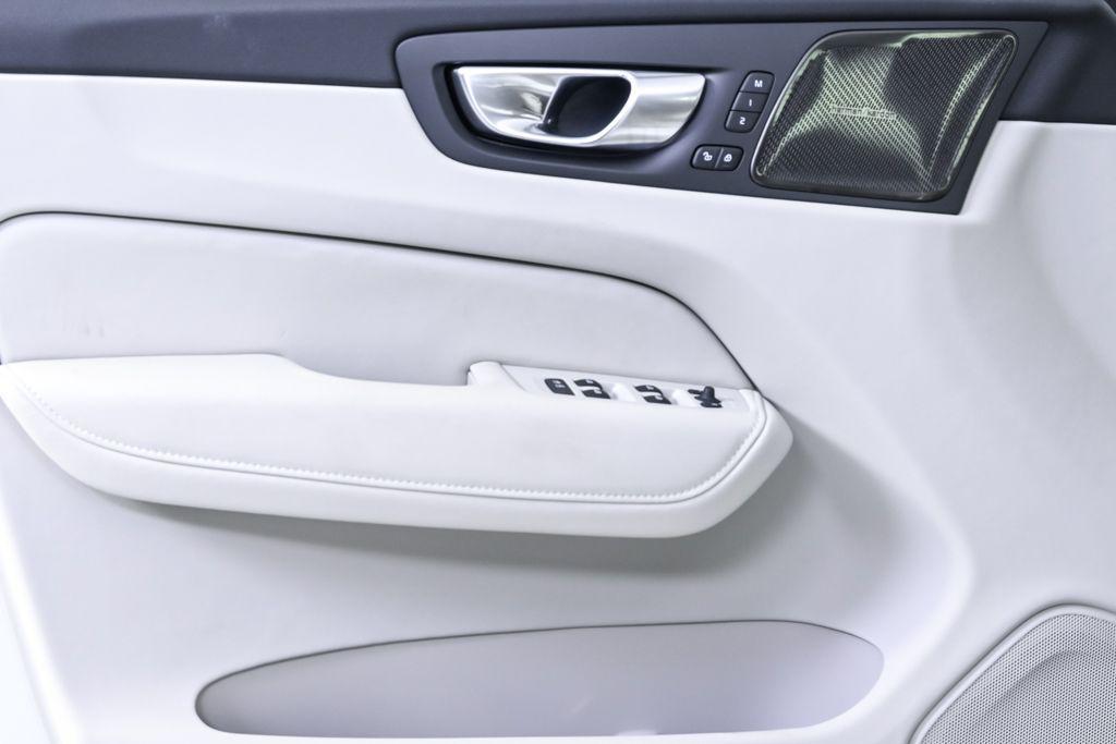 new 2026 Volvo XC60 car, priced at $63,935