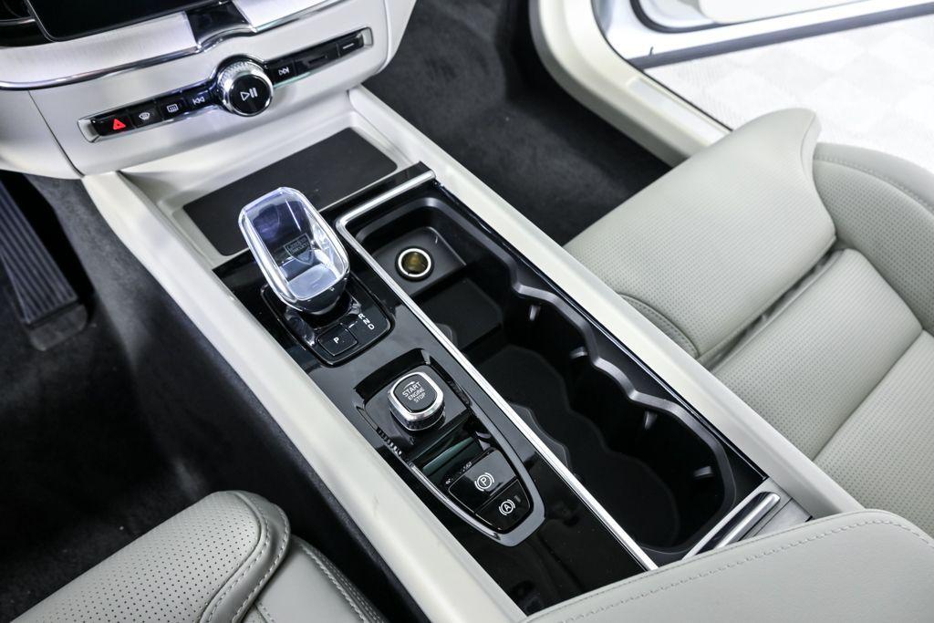 new 2026 Volvo XC60 car, priced at $63,935