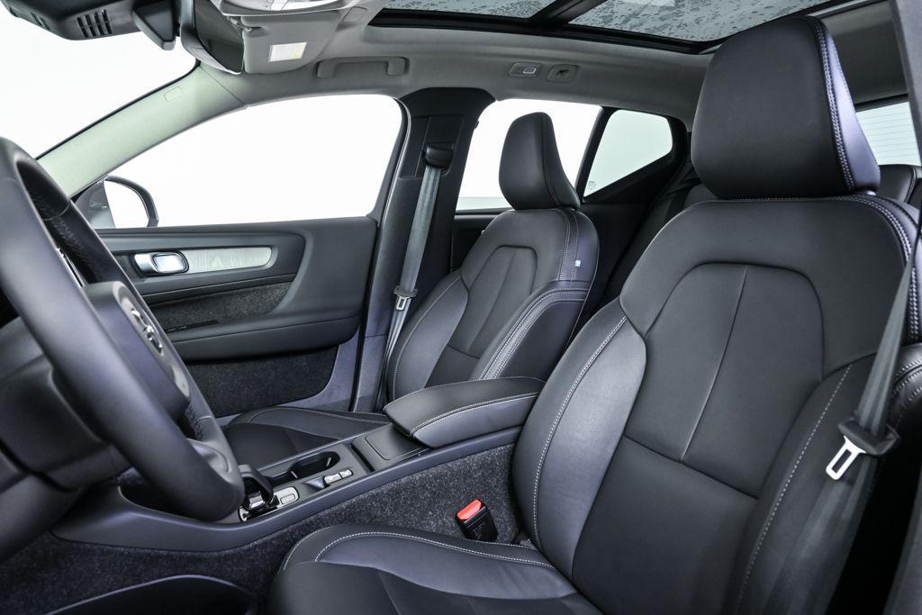 used 2025 Volvo XC40 car, priced at $30,355