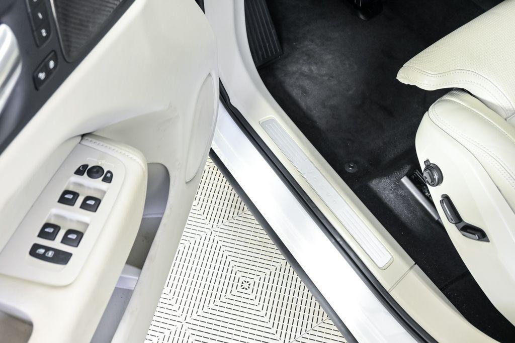 used 2023 Volvo XC60 car, priced at $39,862