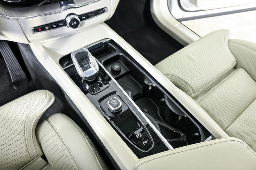 used 2023 Volvo XC60 car, priced at $39,862