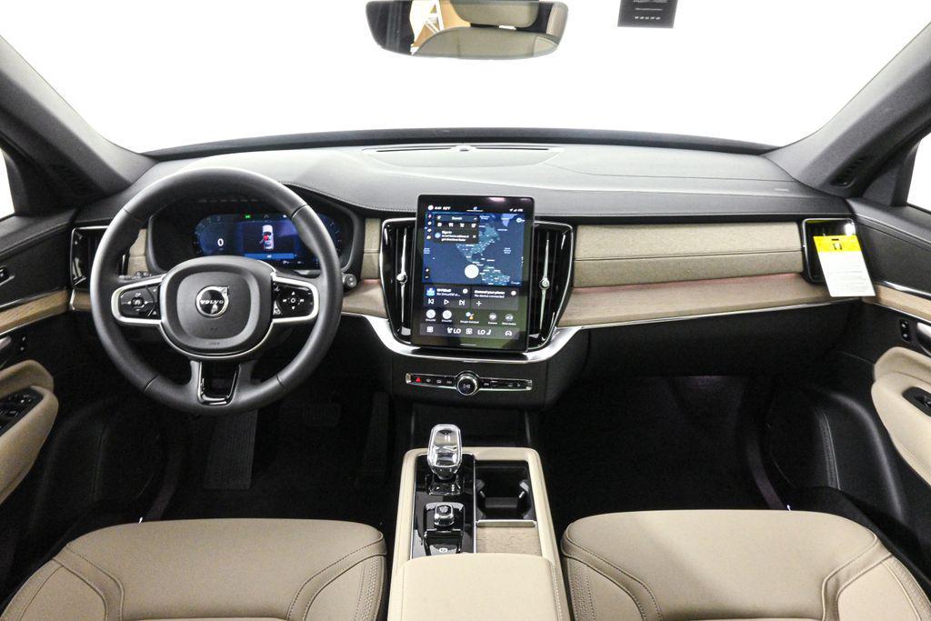 new 2025 Volvo XC90 car