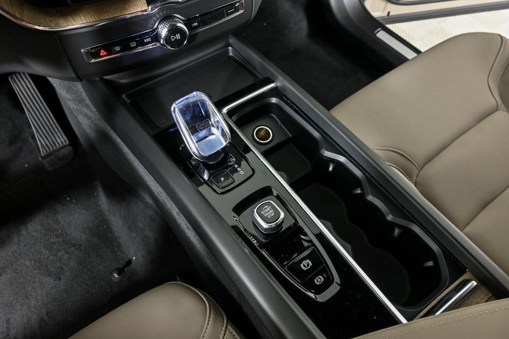 new 2026 Volvo XC60 car