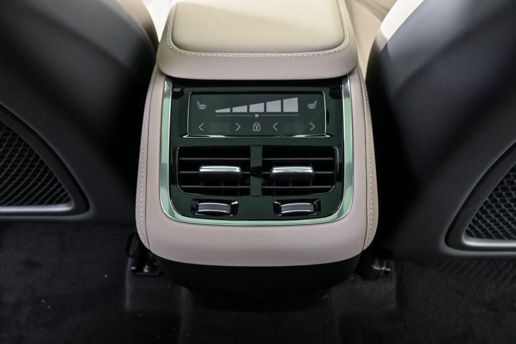 new 2026 Volvo XC90 car, priced at $71,520