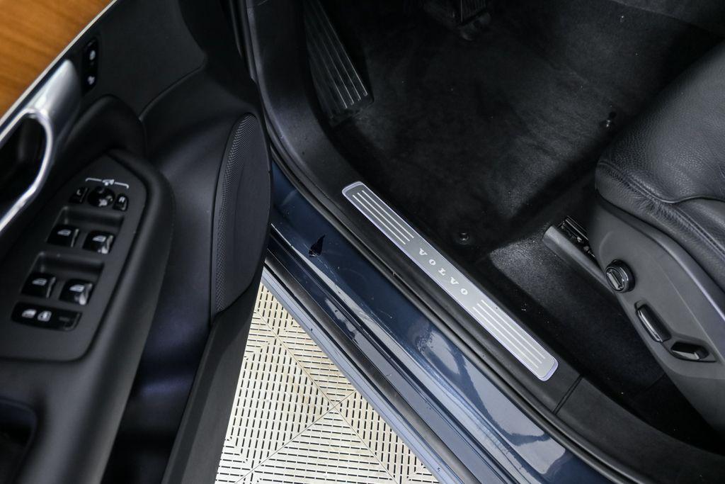 used 2023 Volvo XC90 car, priced at $37,289