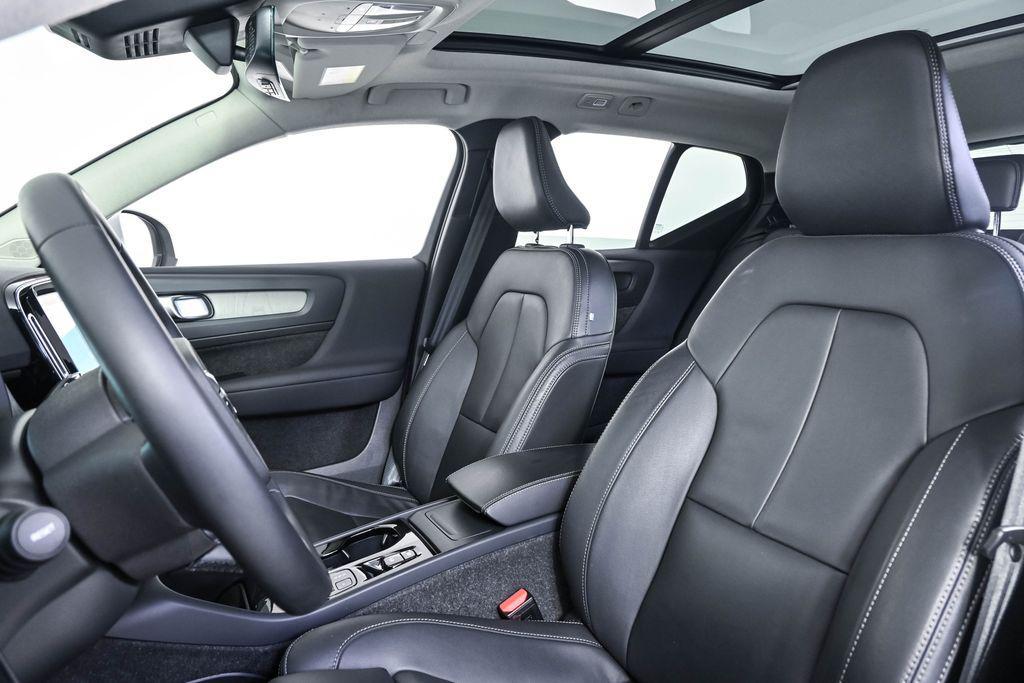 used 2025 Volvo XC40 car, priced at $33,390