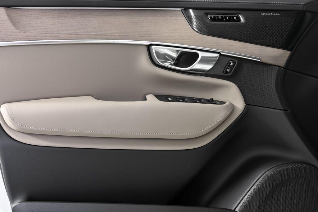 new 2026 Volvo XC90 car, priced at $71,825