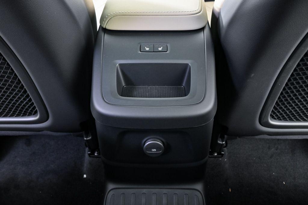 new 2026 Volvo XC60 Plug-In Hybrid car, priced at $69,285