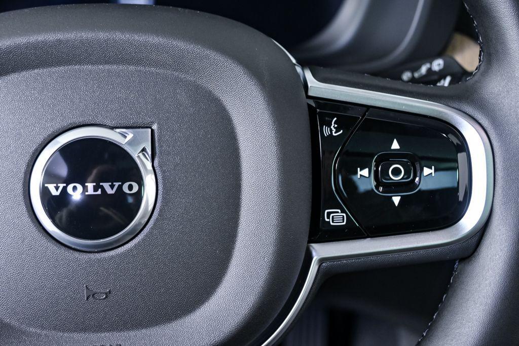 new 2026 Volvo XC60 Plug-In Hybrid car, priced at $69,285