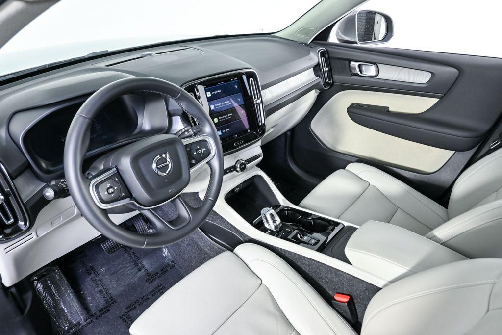 used 2025 Volvo XC40 car, priced at $33,958