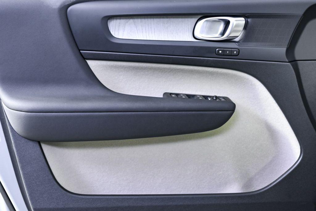 used 2025 Volvo XC40 car, priced at $33,958