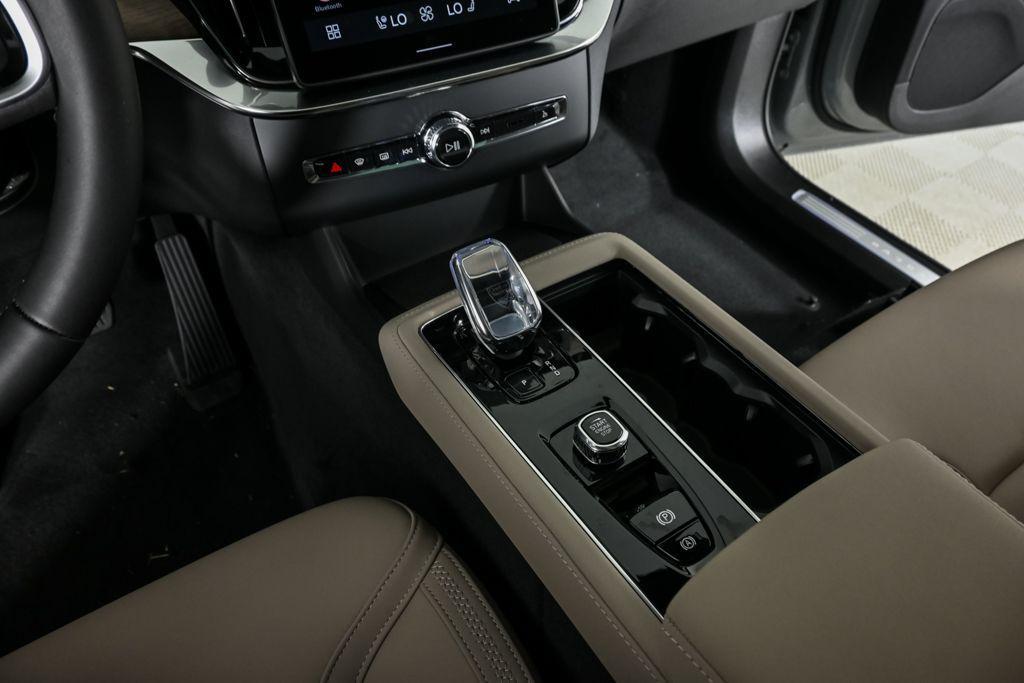 new 2026 Volvo XC90 car, priced at $71,825