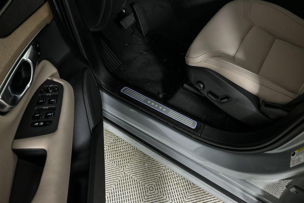 new 2026 Volvo XC90 car, priced at $71,825