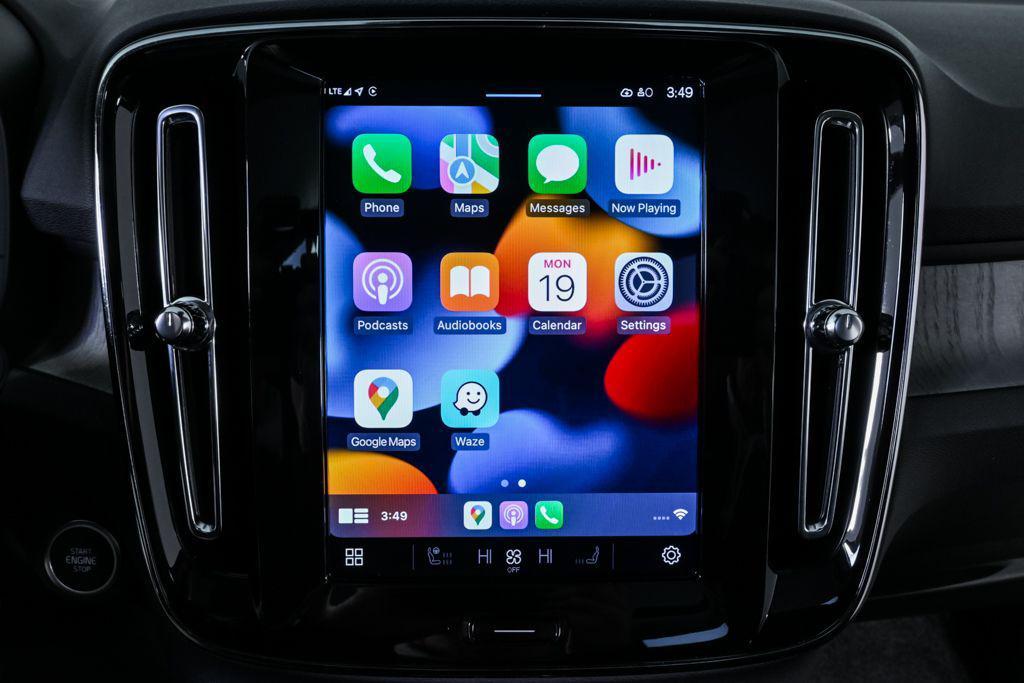 used 2025 Volvo XC40 car, priced at $29,214