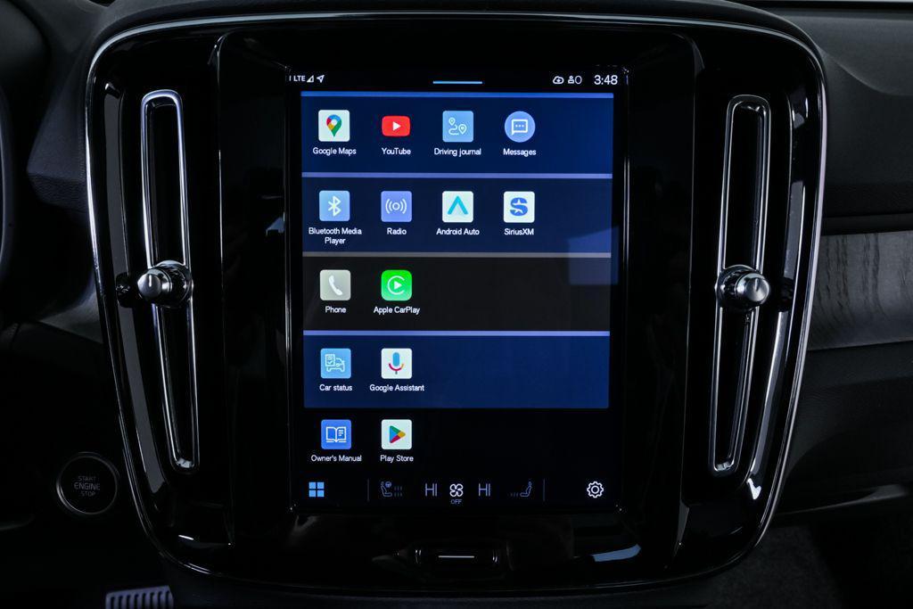 used 2025 Volvo XC40 car, priced at $29,214