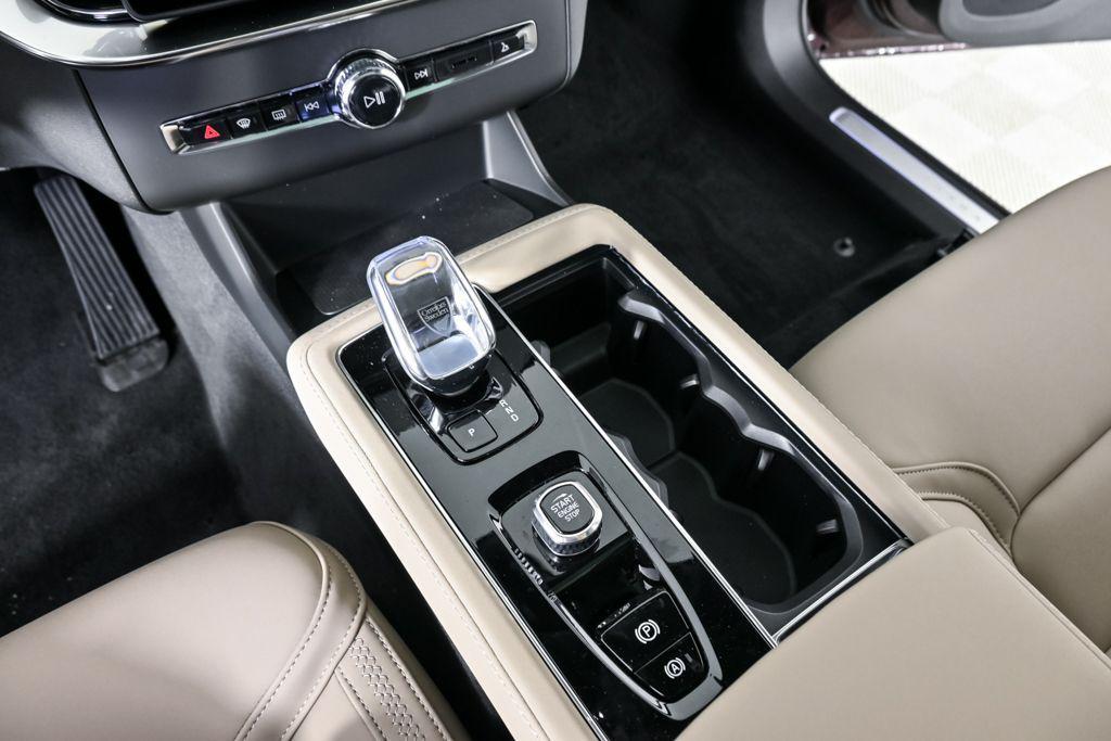 new 2026 Volvo XC90 car, priced at $71,905