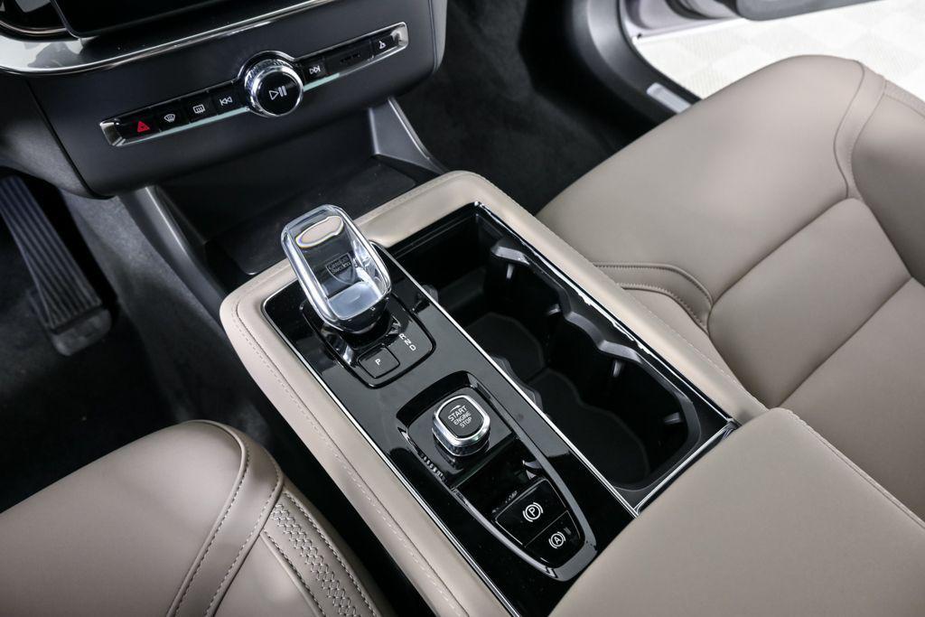 new 2026 Volvo XC90 car, priced at $71,825