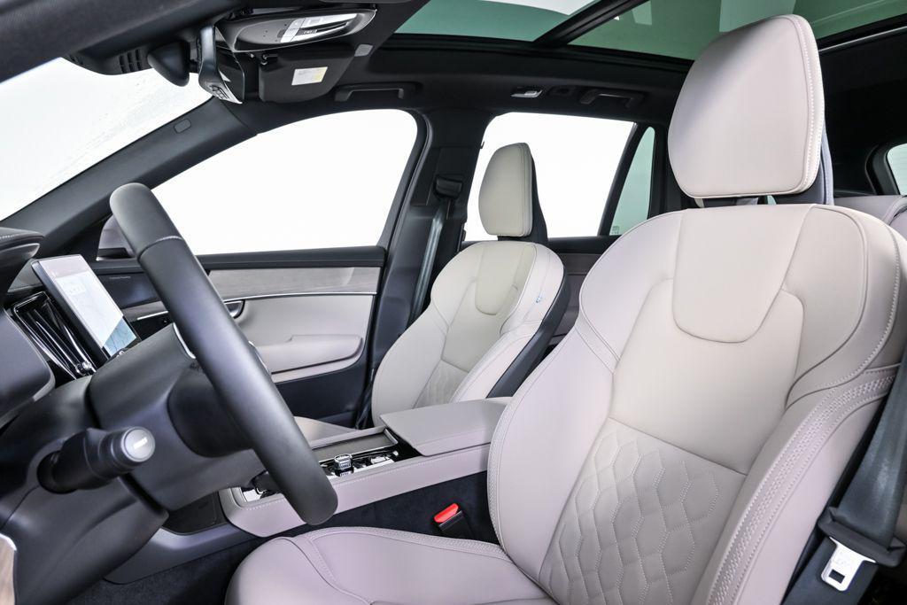 new 2026 Volvo XC90 car, priced at $71,825