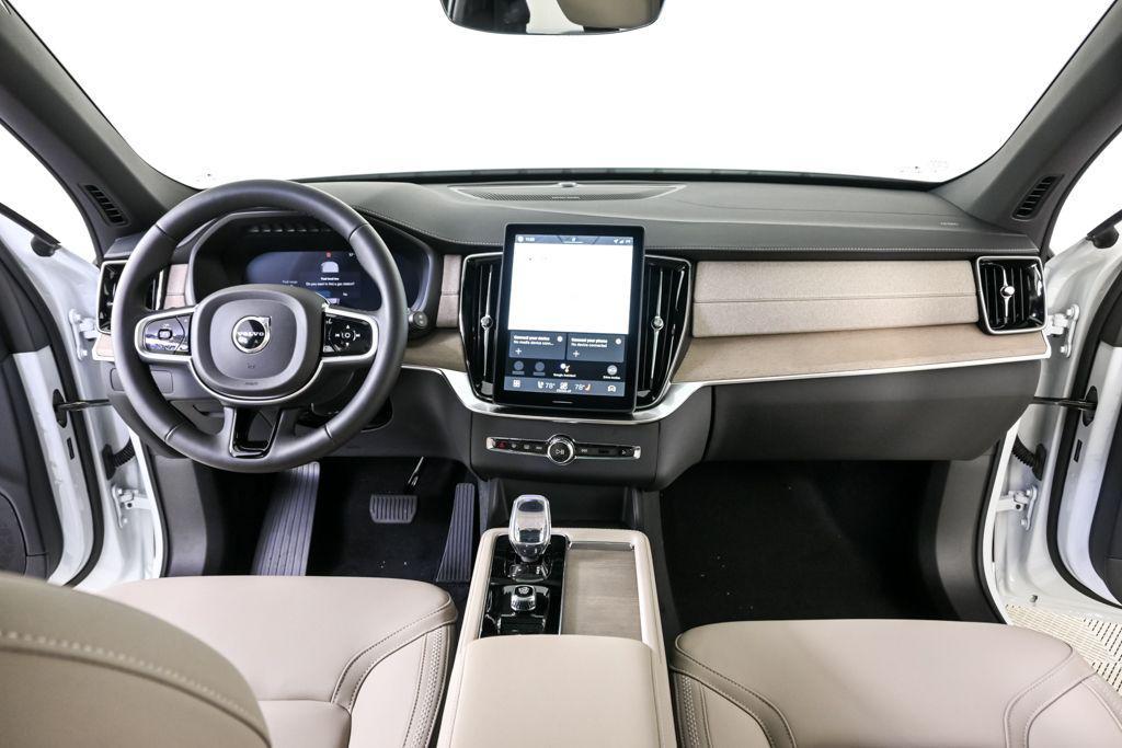 new 2026 Volvo XC90 car, priced at $71,905