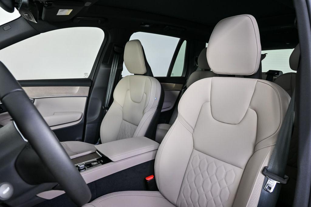 new 2026 Volvo XC90 car, priced at $71,825