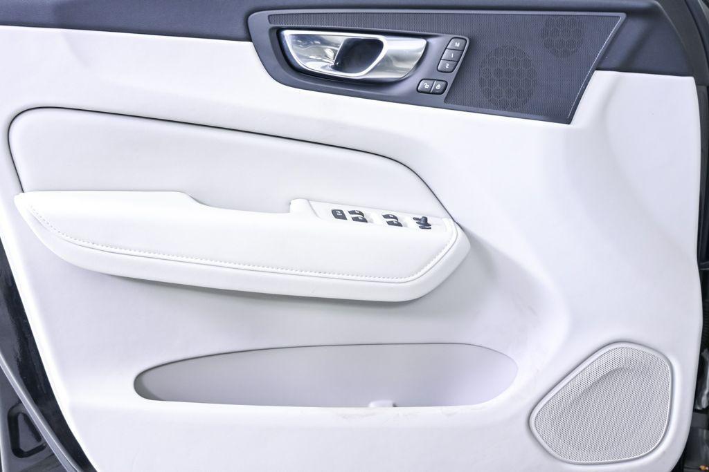 used 2023 Volvo XC60 car, priced at $35,402