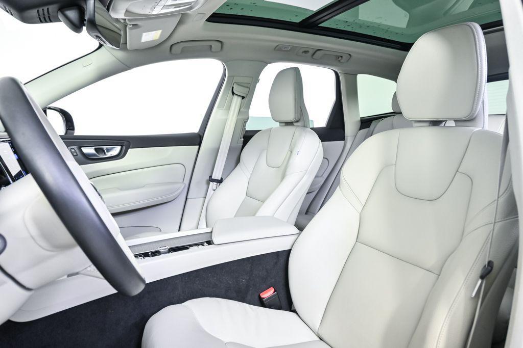 used 2023 Volvo XC60 car, priced at $35,402