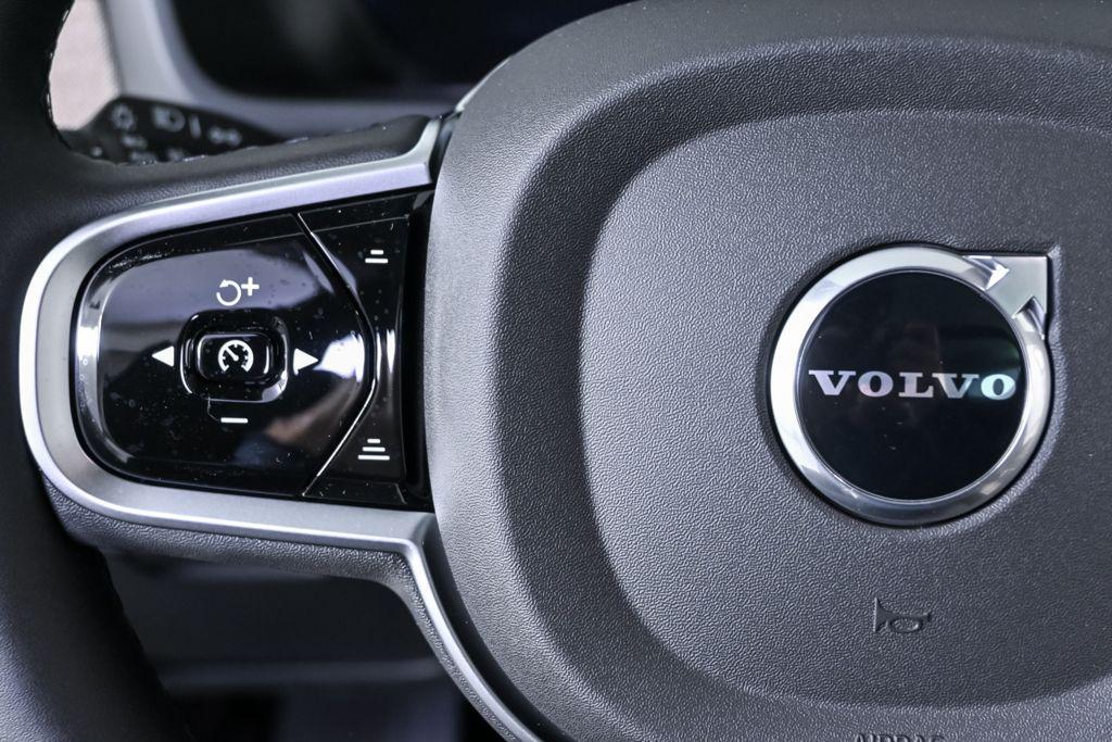 new 2026 Volvo XC90 car, priced at $75,575