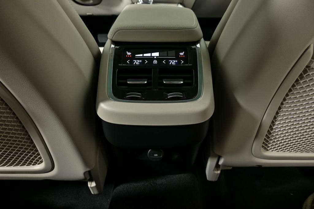 new 2026 Volvo XC60 car, priced at $63,935