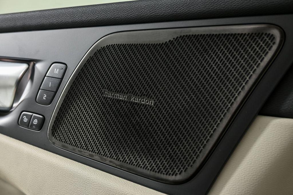 new 2026 Volvo XC60 car, priced at $63,935