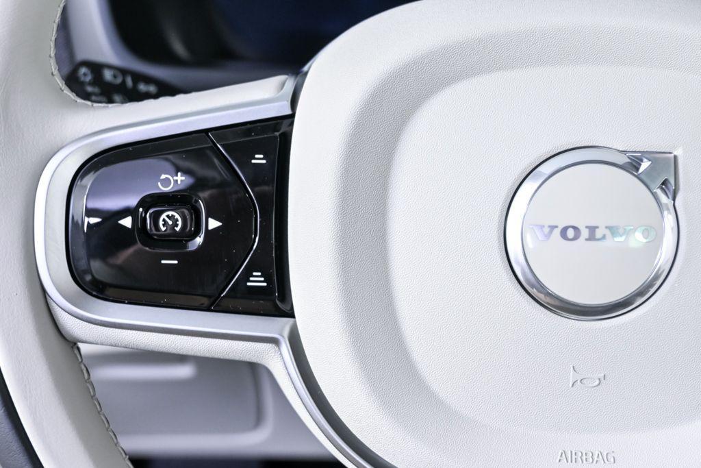 new 2026 Volvo XC90 car, priced at $80,155