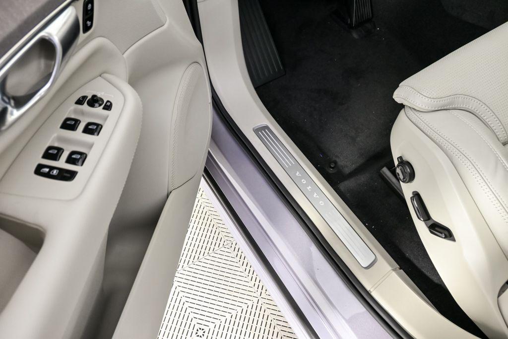 new 2026 Volvo XC90 car, priced at $75,155